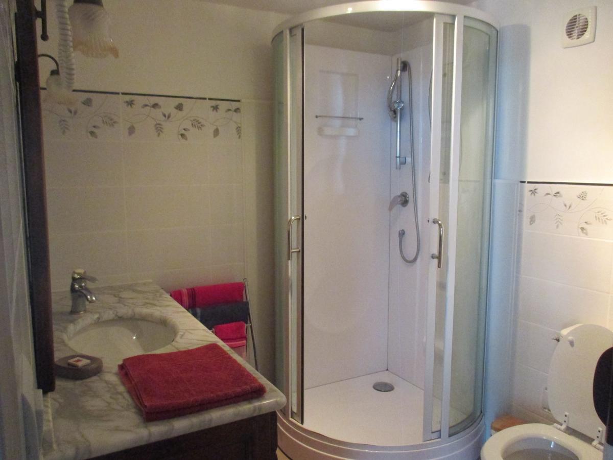 Chambre D'Hotes Les Ormeaux Saint-Georges-des-Coteaux Luaran gambar